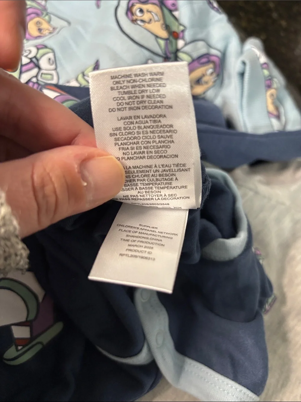 DISNEY Baby NWT 4-piece set, lightweight crew w/matching pants and 2 bodysuits
